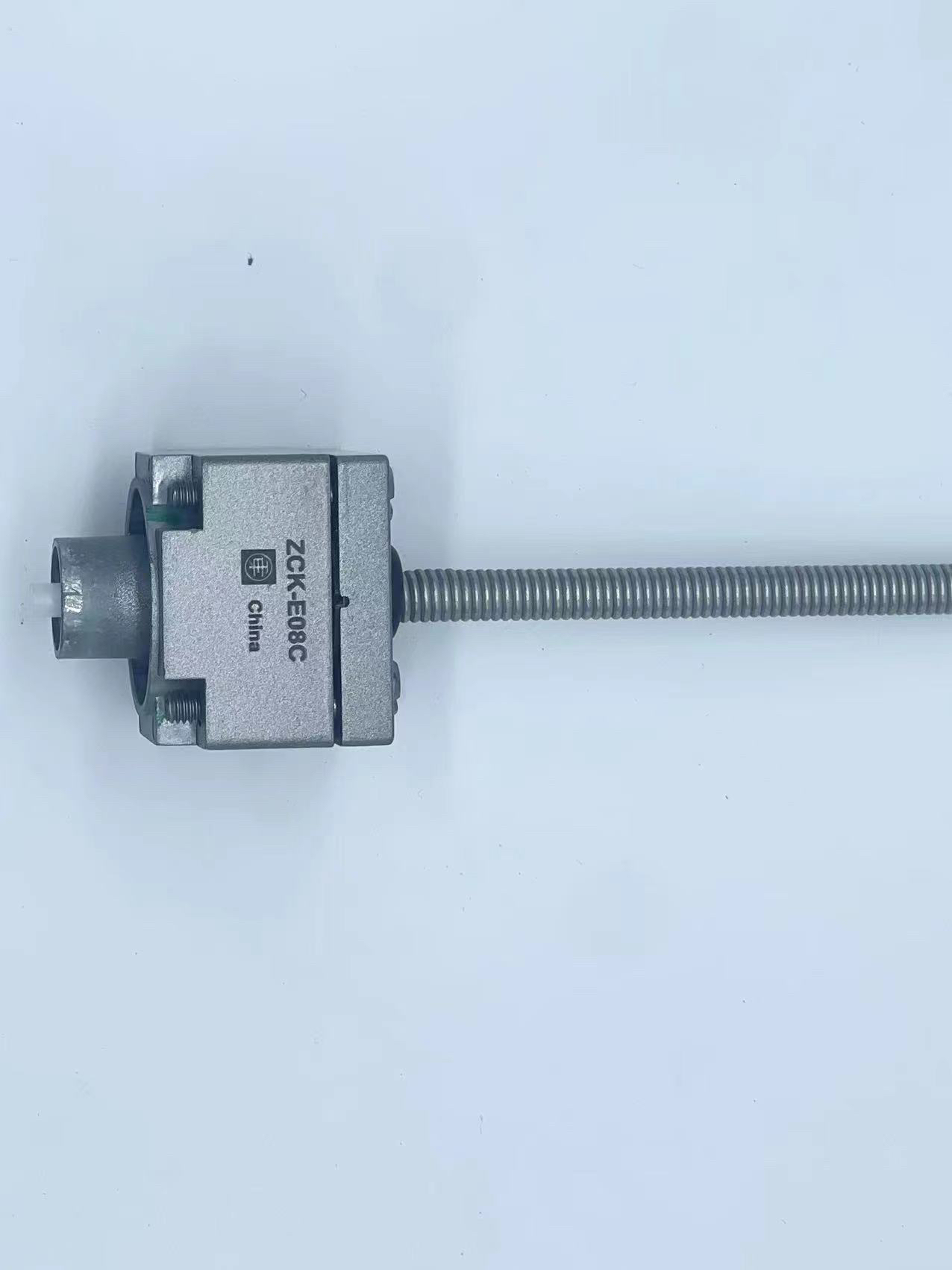 施耐德传感器XU9 M18MA230K正品批发现货，包邮 