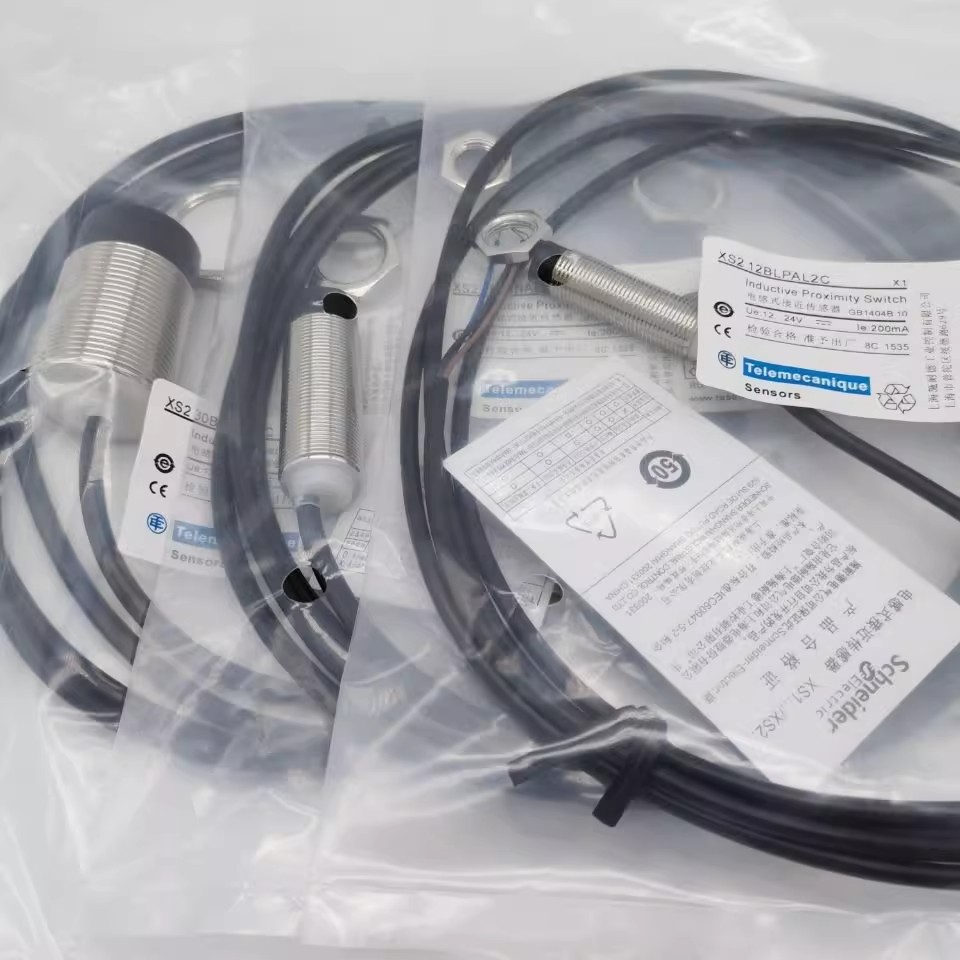 施耐德传感器XU2P18NP340WD正品批发现货，包邮 