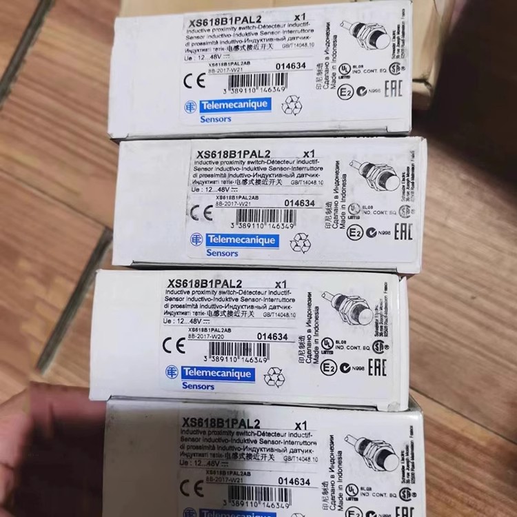 施耐德传感器XU9N18PP341W正品批发现货，包邮 